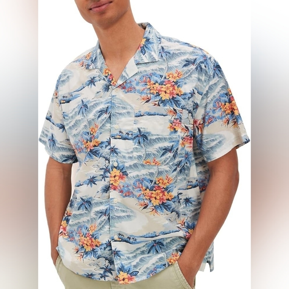 American Eagle The Summer I Turned Pretty Hawaiin Floral Button Size Small